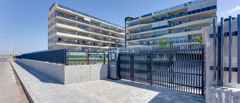 Foto 8733a688-6224-4867-94be-d1c388c697b0. Apartment with heating parking pool in Gran Playa Santa Pola