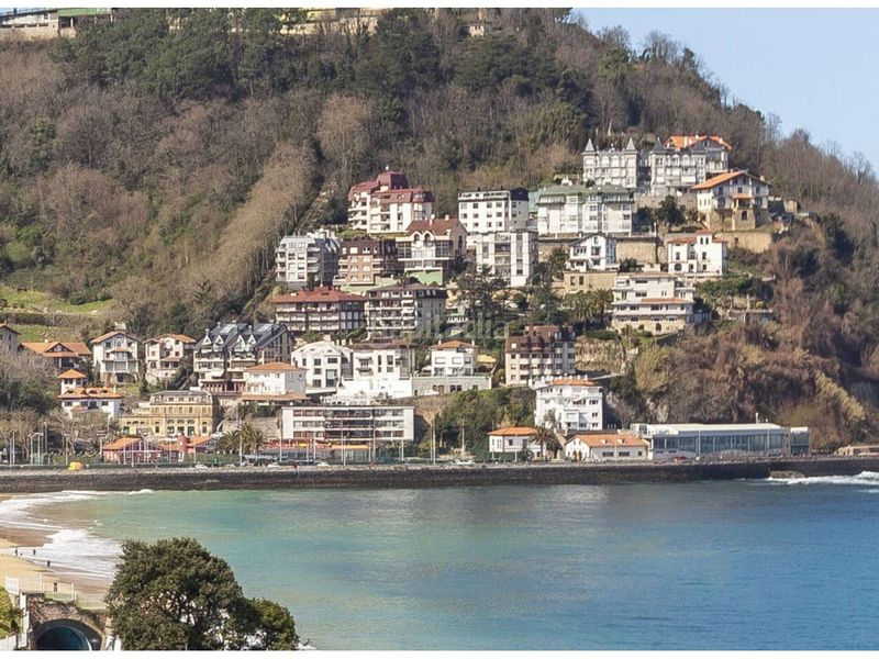 Foto 0e5a4fbd-89fd-42a6-921e-6c2d09f2487e. Pis amb calefacció aparcament a Antiguo Donostia - San Sebastián