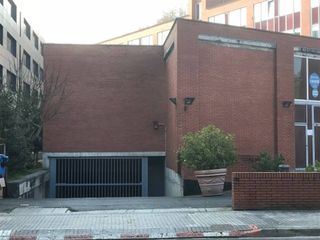 Aparcament cotxe a Calle portuetxe 83. Garaje en venta en ibaetaigeldo20018