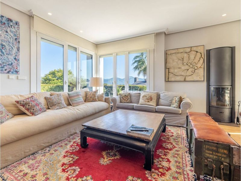 Foto 453d37fe-4635-49a8-a9e8-5b309892e4d3. Casa in camino agerre 5 in Miramon-Zorroaga Donostia - San Sebastián