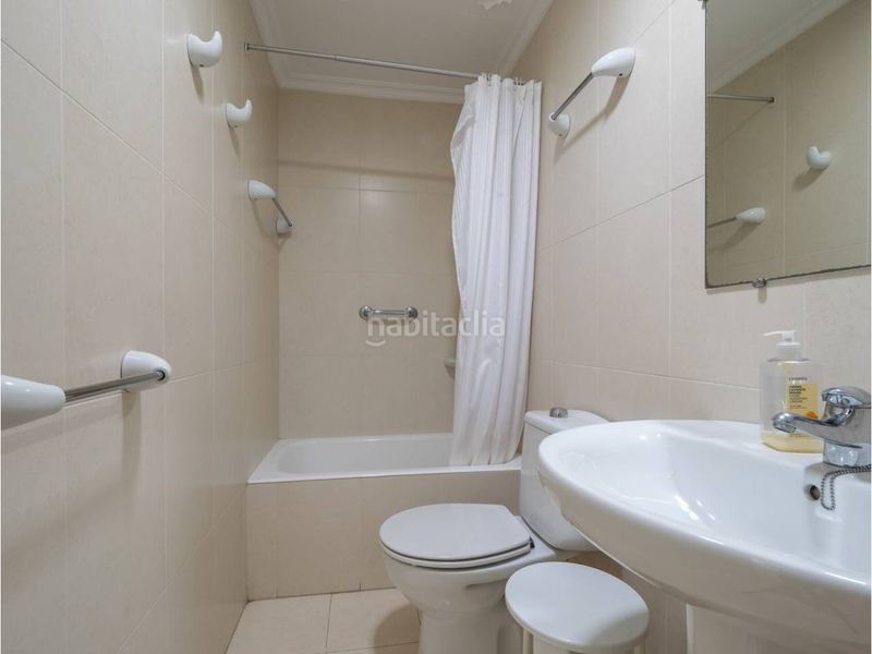 Foto 1afb19e8-dd21-4b82-a116-1baa4ea3905e. Pis a calle axular 1 a Hondarribia