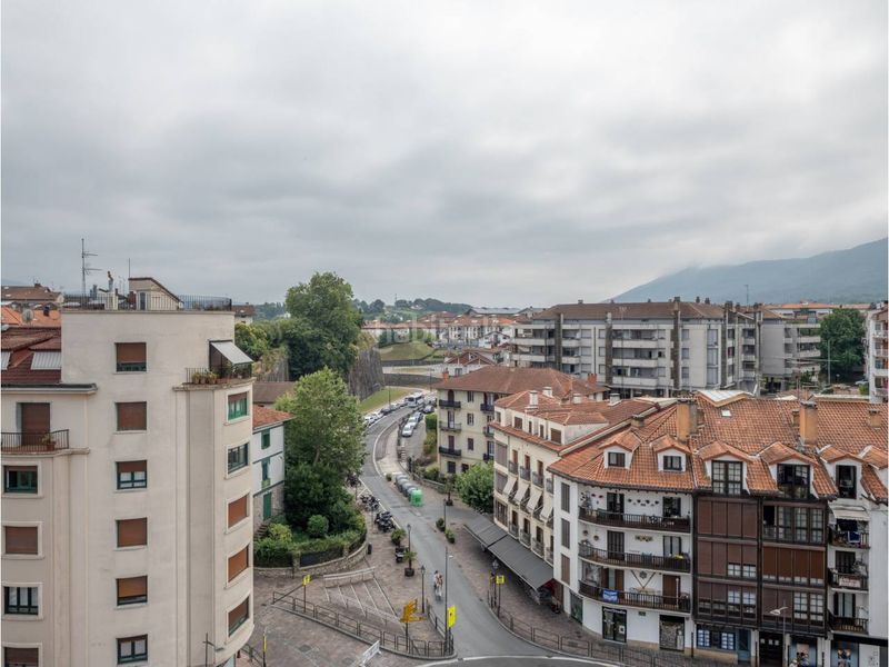 Foto 42e09bc0-a60e-4816-99a8-c49c0b00d949. Pis a calle axular 1 a Hondarribia