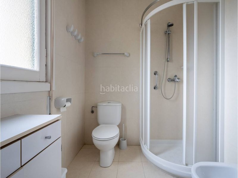 Foto a26b10a4-57f9-4875-bcec-9625a353abe2. Pis a calle axular 1 a Hondarribia