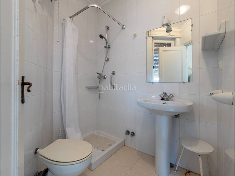 Foto c5f65d9d-a95d-45cc-9e9f-7051ee45e0cd. Pis a calle axular 1 a Hondarribia