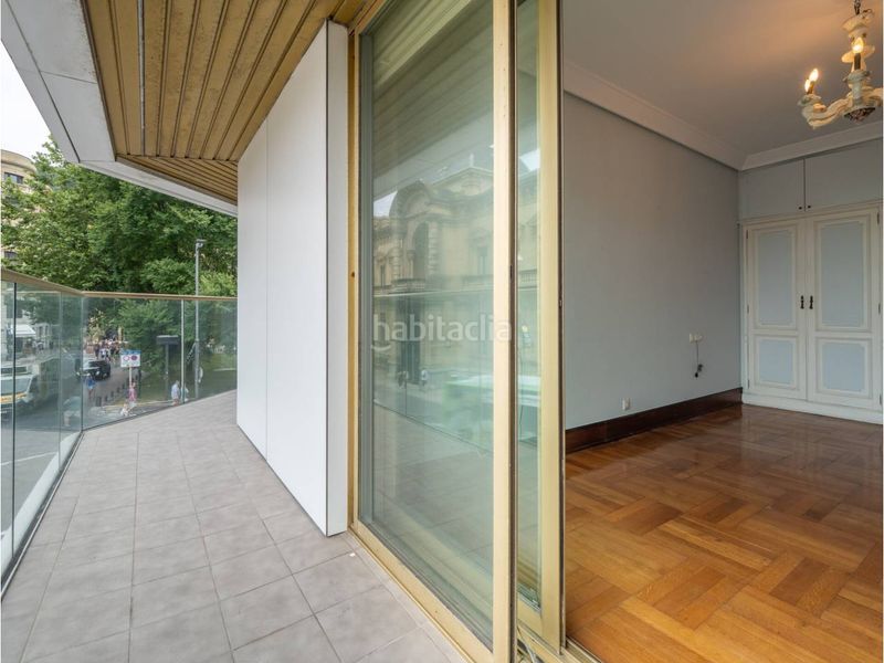 Foto d21fb030-4c8e-42f4-98c9-cee8379d0e7a. Appartamento in calle hernani 1 in Área Romántica Donostia - San Sebastián