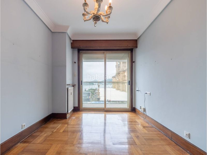 Foto f7996fab-6e5d-40a3-9215-208394584374. Appartamento in calle hernani 1 in Área Romántica Donostia - San Sebastián