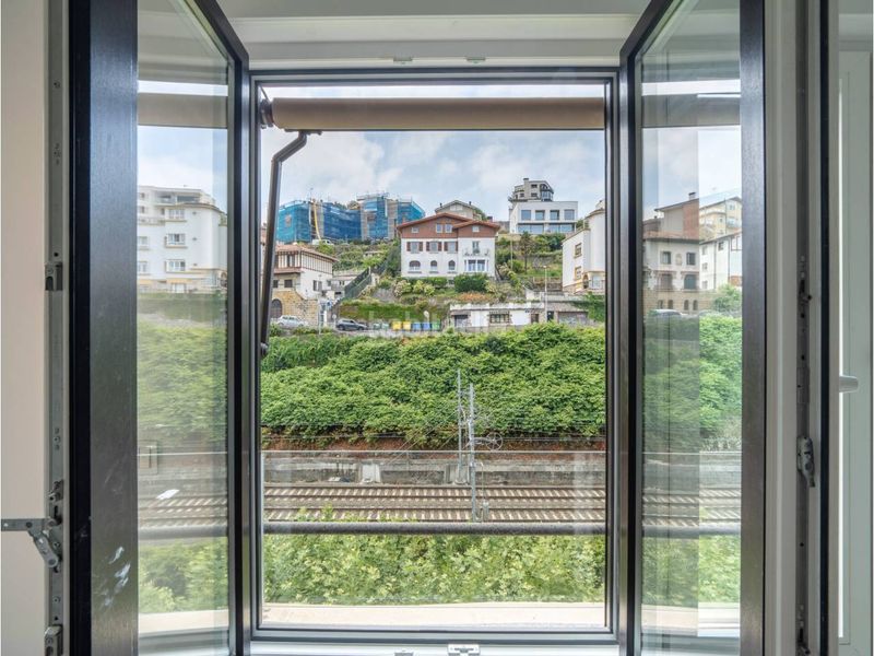 Foto 83edb37b-c480-4f0c-9308-9cfb94dd2472. Appartamento in avenida ategorrieta 11 in Gros Donostia - San Sebastián