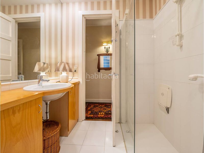 Foto 06c00621-3934-4fff-af29-7abebadfea87. Appartement dans calle san martín 12 dans Área Romántica Donostia - San Sebastián