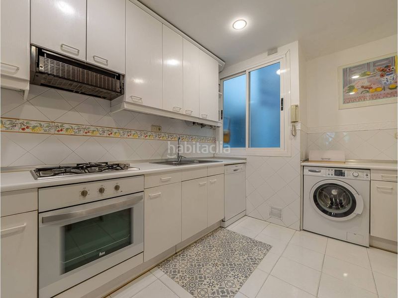 Foto 3819a3bb-4e70-4254-8d86-4ff7a73fe701. Appartement dans calle san martín 12 dans Área Romántica Donostia - San Sebastián