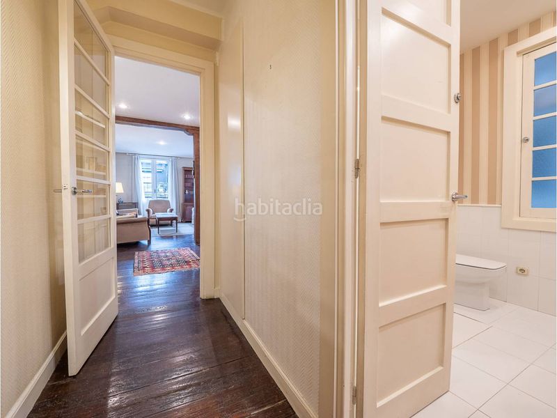 Foto 5cea3dfa-43df-41d6-88f1-ed787595bd40. Appartement dans calle san martín 12 dans Área Romántica Donostia - San Sebastián