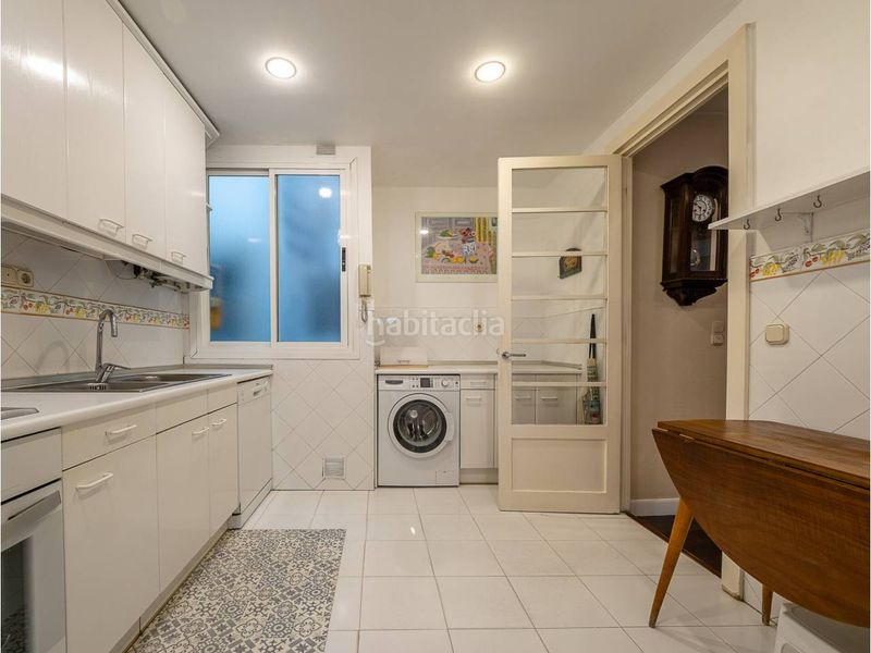 Foto 82e24096-a794-4262-a3a6-c28d436c379b. Appartement dans calle san martín 12 dans Área Romántica Donostia - San Sebastián