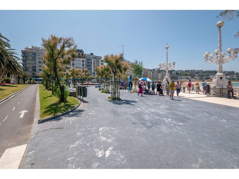 Foto dda4a2bc-7e16-4a46-b245-d1204750afae. Pis a calle urbieta 6 a Área Romántica Donostia - San Sebastián