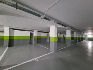 Aparcament cotxe a Isabel manoja 28. Garaje en venta en centro.