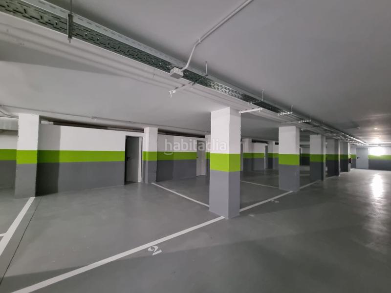 Foto f21df0c1-43ef-40cb-ac12-2bc575b4b872. Aparcament cotxe a isabel manoja 28 a Manantiales-Estación de Autobuses Torremolinos