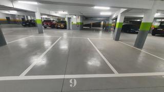 Aparcament cotxe a Manantiales-Estación de Autobuses. Garaje en venta en centro.