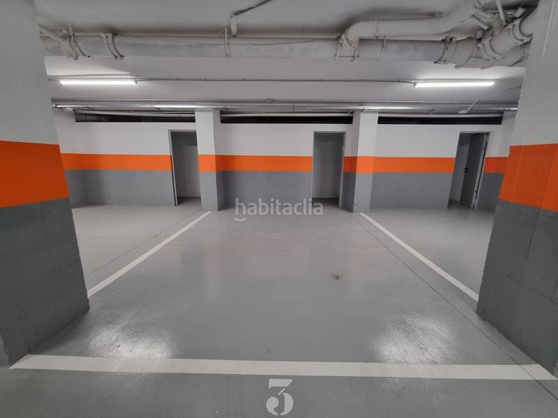 Foto be686308-11e5-4407-bd1a-4af2f1b8bf02. Parking coche garaje en venta en centro. en Manantiales-Estación de Autobuses Torremolinos