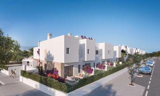 Casa adossada a Calle caliza 26. Adosado de 4 dormitorios con solarium (43 m2). residencial con p
