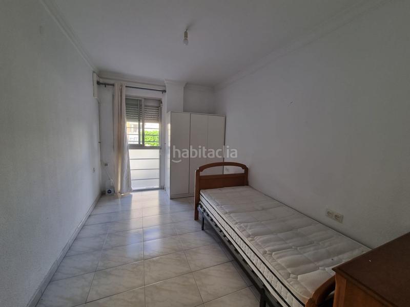 Foto f1c72e27-46aa-4465-8ced-20044c27c592. Piso en isabel manoja 14 piso en venta en centro, 4 dormitorios. en Torremolinos
