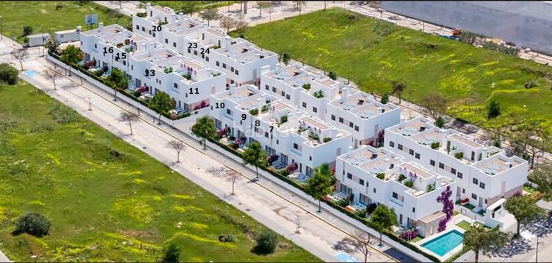 Foto e31acb8d-7e3b-4f88-8ef9-d344def7ee98. Casa adossada a tailandia 7 a Churriana - El Pizarrillo - La Noria - Guadalsol Málaga