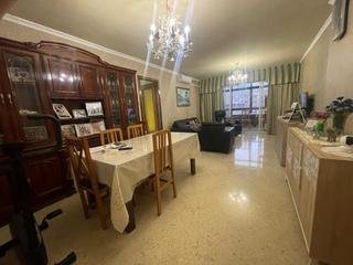 Pis  Sorolla 37. Piso en venta en centro, 3 dormitorios.