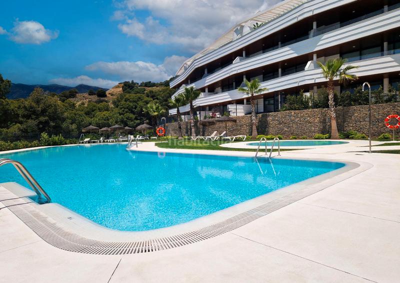 Foto 2ea28838-78da-49d6-bcb5-0cff7135448e. Pis 121m<sup>2</sup> a avenida 8 de marzo 32 a El Higuerón Fuengirola