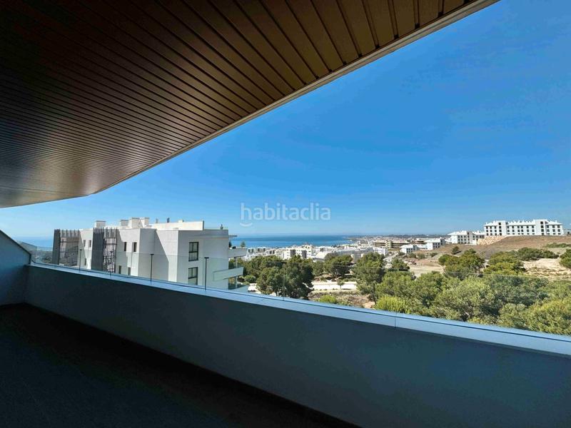 Foto a03d763e-4228-415f-9629-bdd746008886. Pis 162m<sup>2</sup> a avenida 8 de marzo 32 a El Higuerón Fuengirola