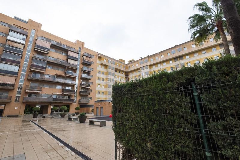 Foto b42af91d-1c14-42e7-b010-cd527bdbec2a. Appartamento con riscaldamento parcheggio piscina in Málaga