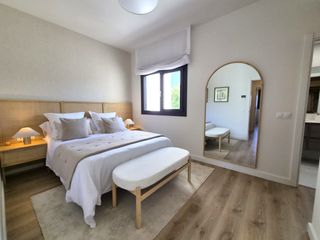 Semi detached house in Calle tailandia 8. Adosado de 4 dormitorios con solarium (43 m2). garaje subterrane