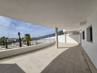Ground floor in Calle oregano 13. Exclusiva planta baja de 3 dormitorios con 173 m2 (terraza y jar