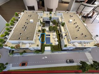 Etagenwohnung in Avenida de la calera 3. Piso de 2 dormitorios con 21 m2 (terraza). residencial con pisci