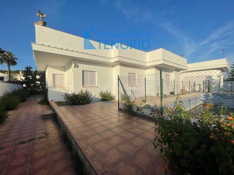 Foto 2ae0f1db-0a98-49f0-8bd2-15be8e12ed63. Xalet amb aparcament a El Rompido