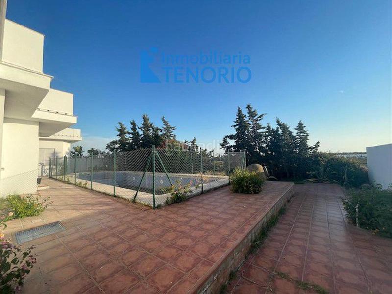 Foto 3e2e52ea-42c1-4631-b9ef-72ce45fbd98a. Xalet amb aparcament a El Rompido