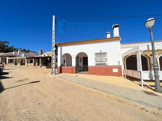 Casa en Lepe. Casa en venta en lepe  el terrón, 5 dormitorios.