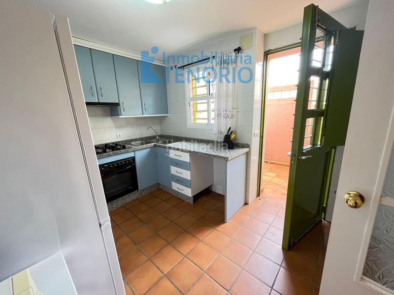 Foto 1ba649d4-9c0a-4444-b290-a069e9391cf6. Semi detached house with parking in Islantilla golf Islantilla