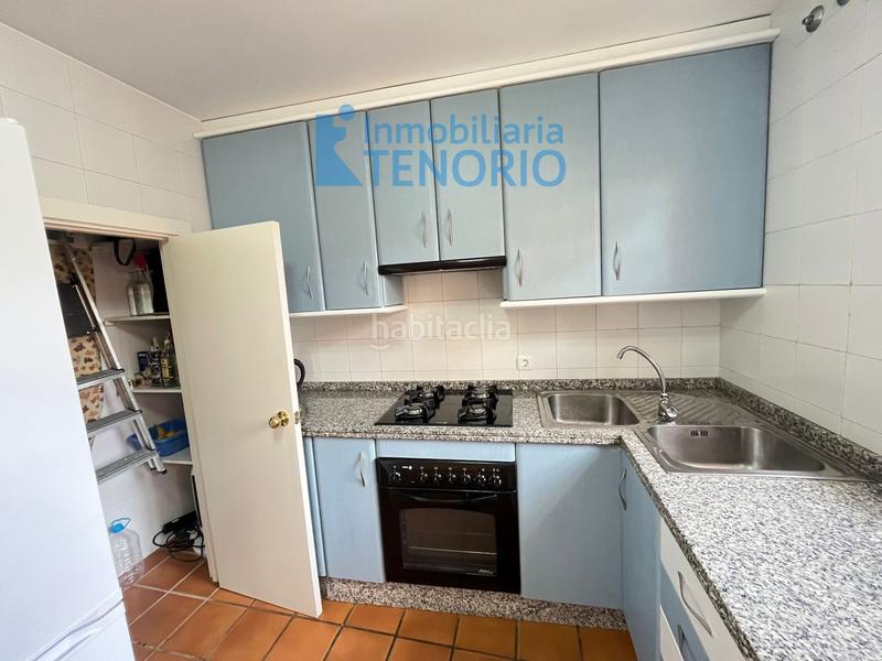 Foto a7e06acb-4e85-4b36-8acb-31837a015951. Semi detached house with parking in Islantilla golf Islantilla