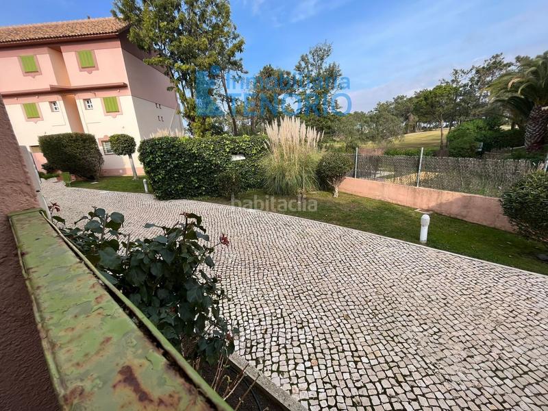 Foto a7fef290-566c-4d8a-bf24-26197b3d8d8b. Semi detached house with parking in Islantilla golf Islantilla