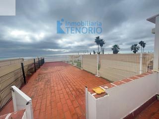 Maison jumelée à Urbasur. Adosado en venta en islantilla  urbasur, 2 dormitorios.