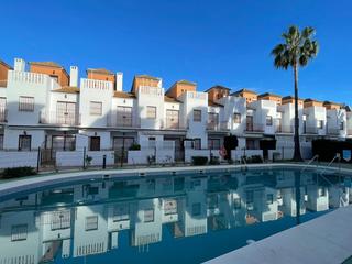 Maison jumelée à La Antilla. Adosado en venta en la antilla  playa, 4 dormitorios.