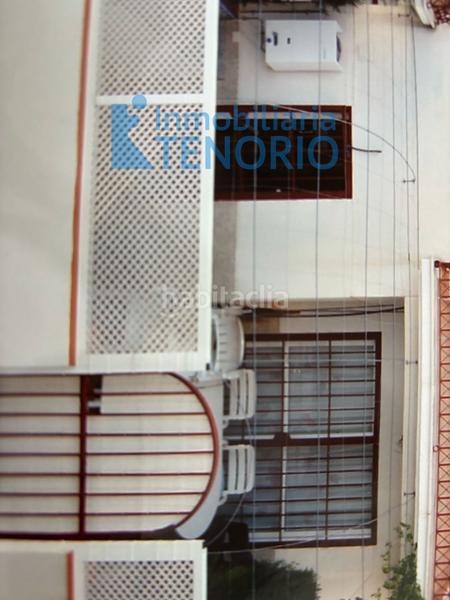 Foto 45bb7f54-2e55-42e0-b510-43e2821bf39c. Casa adosada adosado en venta playa, 4 dormitorios. en La Antilla