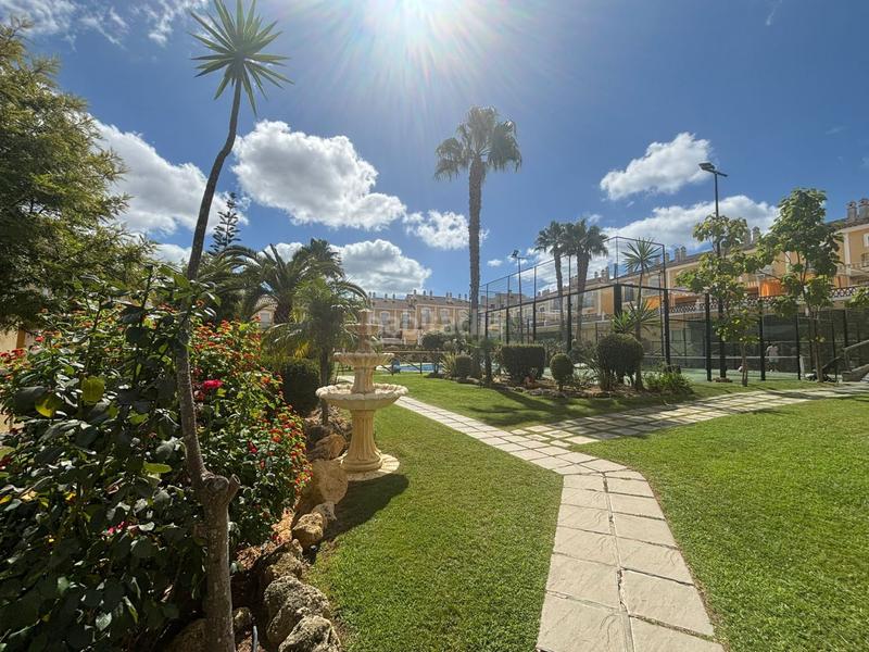 Foto d48a5c82-43d7-45a6-b823-7ffc7eb2d112. Maison jumelée avec parking dans Islantilla golf Islantilla