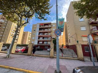 Appartement à La Antilla. Apartamento en venta en la antilla  playa, 4 dormitorios.