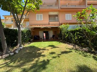 Casa adossada  Paseo de la flecha de nueva umbria. Adosado en venta en islantilla  campo de golf, 5 dormitorios.