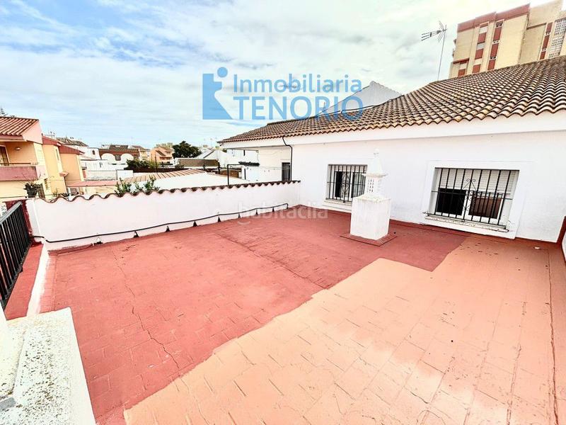 Foto 76d184cc-6a26-4b18-a6fe-605e22c84c3c. Chalet en del terron 5 chalet en venta , 7 dormitorios. en La Antilla