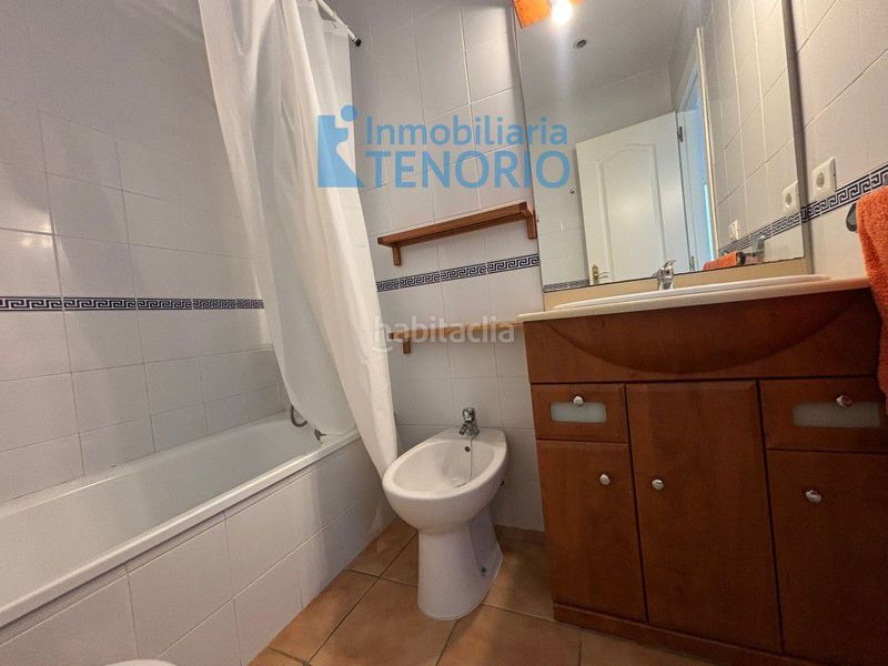 Foto b7fbb6ed-d41e-4c49-8a9d-51317192930b. Casa adossada amb aparcament a Islantilla golf Islantilla