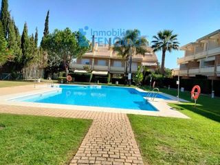 Reihenhaus  Cañaveral, urb vista lago. Adosado en venta en islantilla  campo de golf, 3 dormitorios.