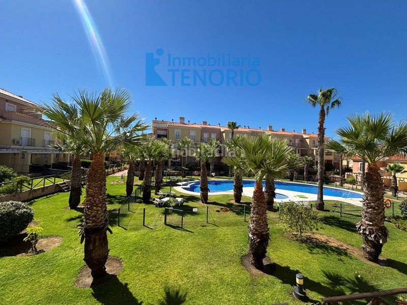 Foto f0e724c7-4a43-4482-9ecd-58d369b96160. Apartament amb calefacció aparcament piscina a Islantilla golf Islantilla