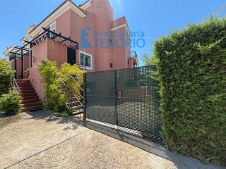 Casa  Barranco del moro. Casa en venta en islantilla  campo de golf, 4 dormitorios.