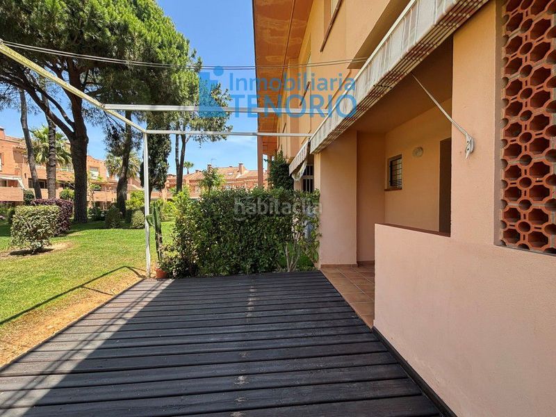 Foto 179d4e51-49f1-4cdc-a00e-a8890c0f8668. Casa adossada a cumbres a Islantilla golf Islantilla