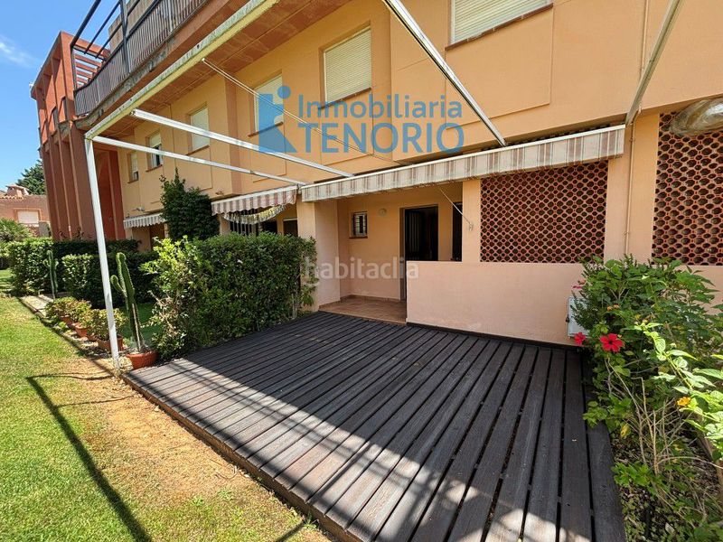 Foto 4f3830c1-1dc2-4e92-9b9d-ef9933ca096a. Casa adossada a cumbres a Islantilla golf Islantilla