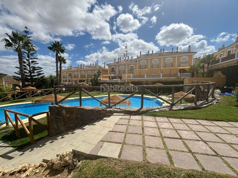 Foto 77bde28e-99ed-47fb-8151-8b68d5954d21. Casa adossada amb aparcament piscina a Islantilla golf Islantilla